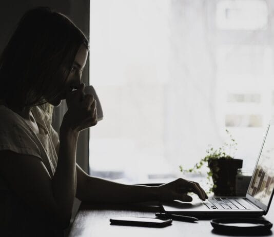 Czy AI-art to sztuka czy tylko efekt algorytmu?